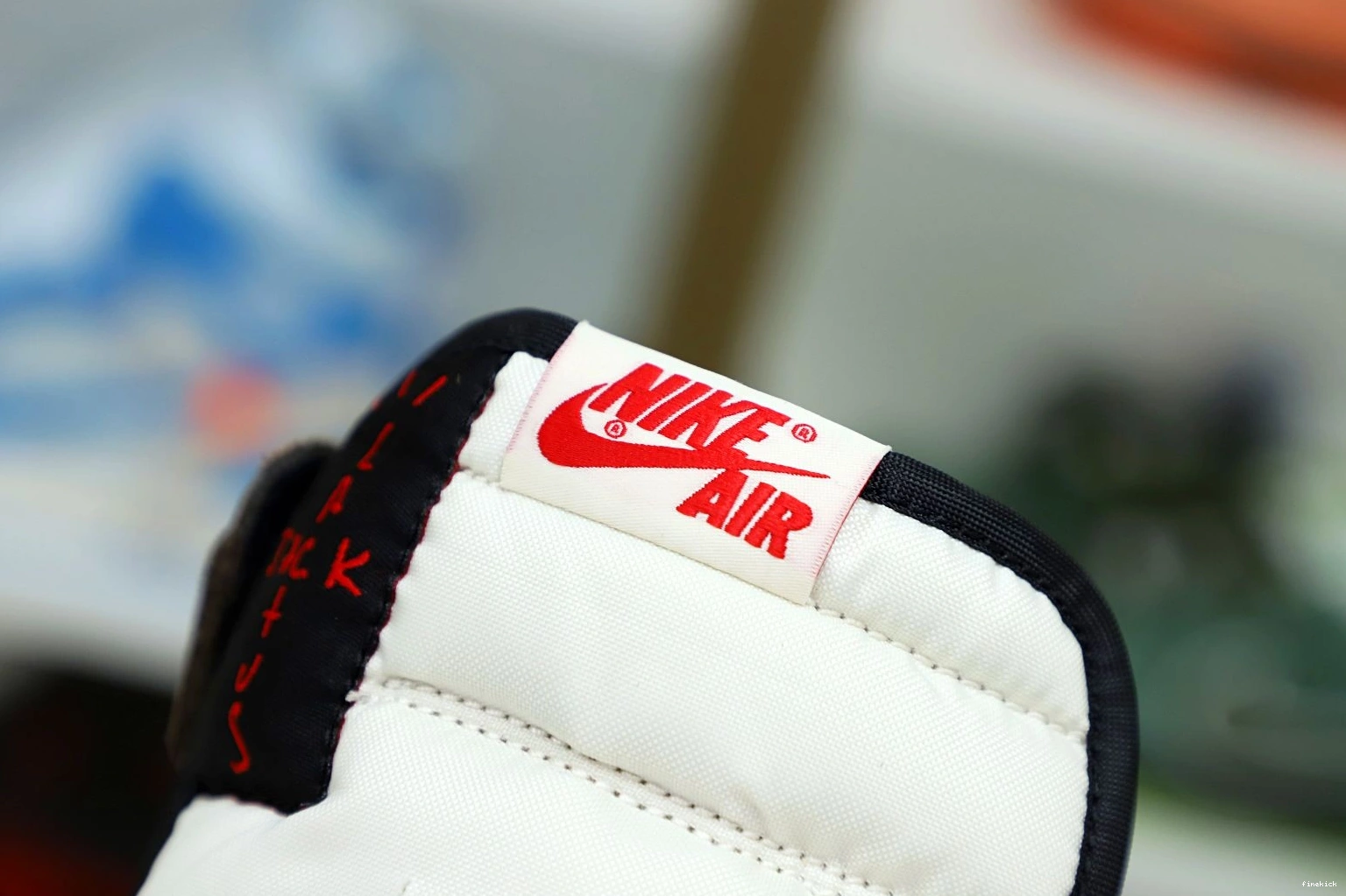 TRAVIS RETRO OG JORDAN 1 'MOCHA' AIR X SCOTT HIGH 0729